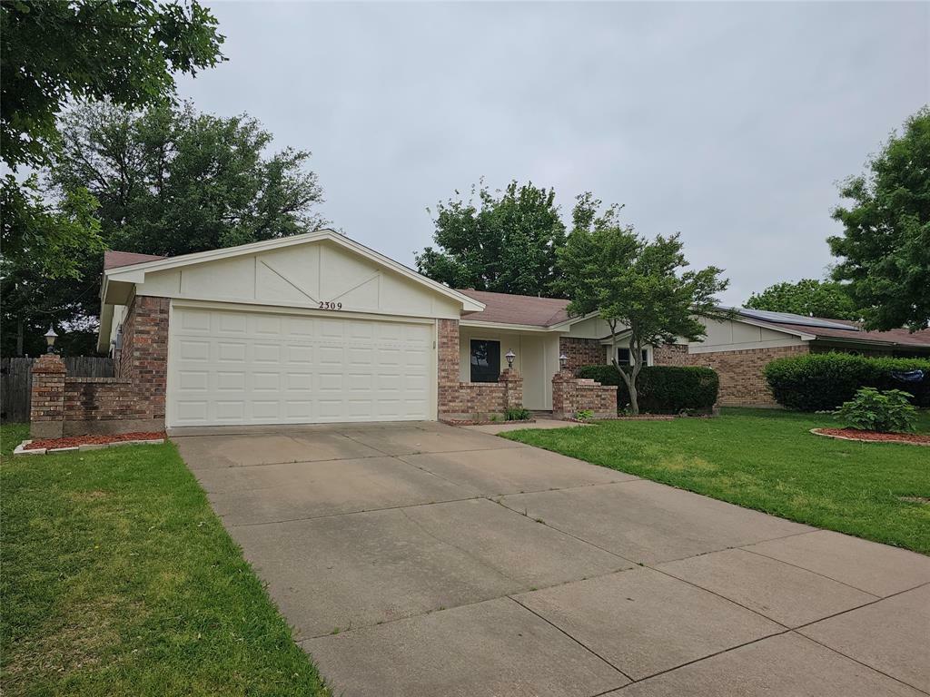 Property Photo:  2309 Wilmer Drive  TX 75052 