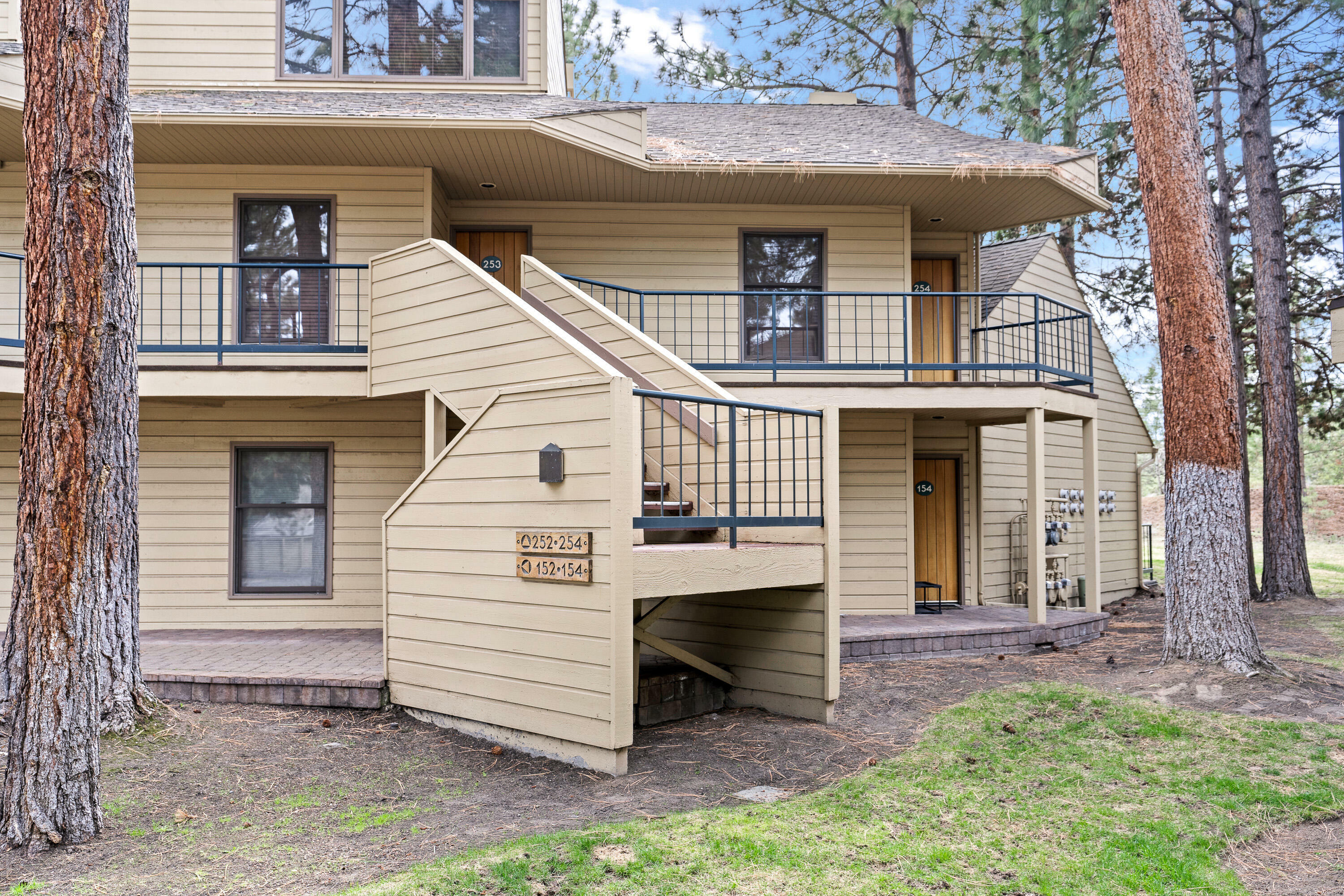 Property Photo: 19717 SW Mount Bachelor Drive Unit 154 OR 97702