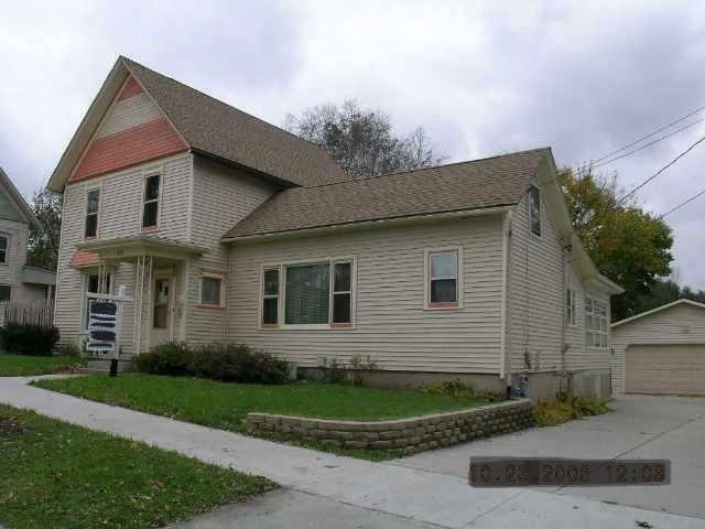 Property Photo:  533 Cornelia Street  WI 53545 