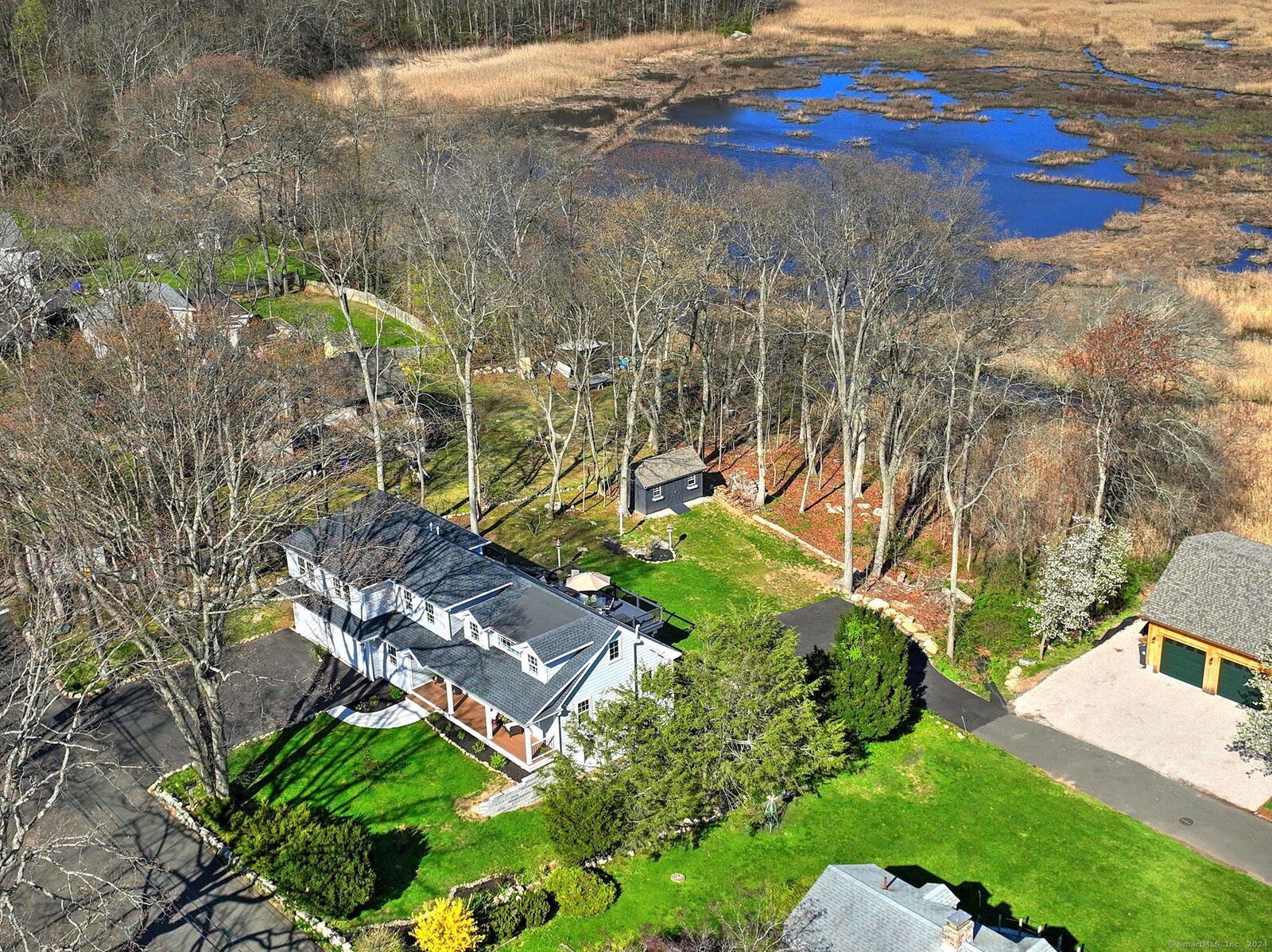 Property Photo:  81 Waverly Park Road  CT 06405 