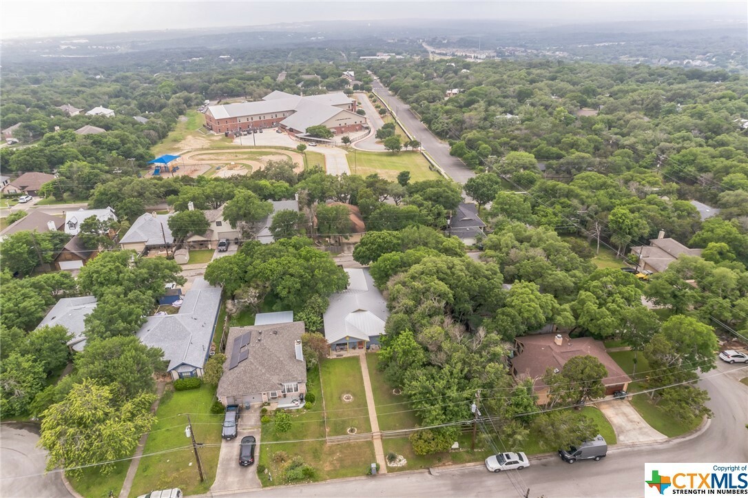 Property Photo:  611 Clyde Court  TX 78666 