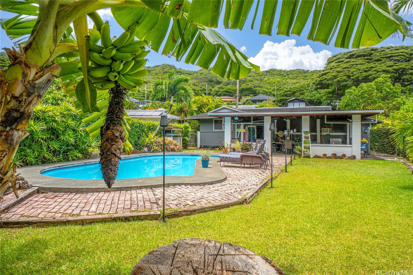 Property Photo:  47-235 Kamehameha Highway  HI 96744 