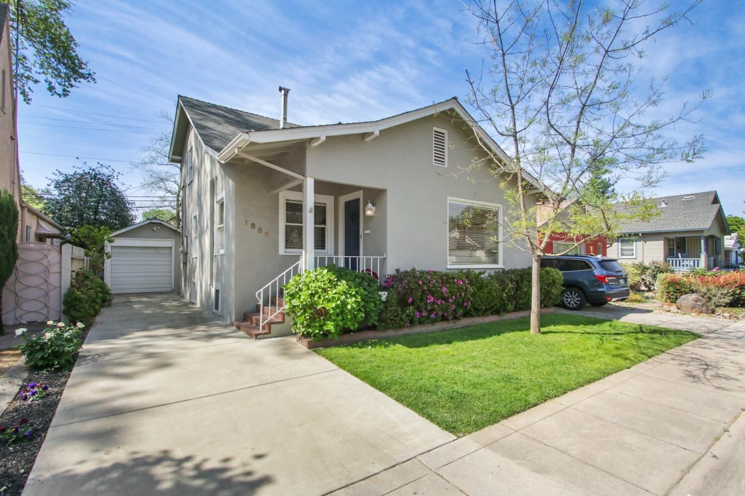 Property Photo:  1856 Caramay Way  CA 95818 