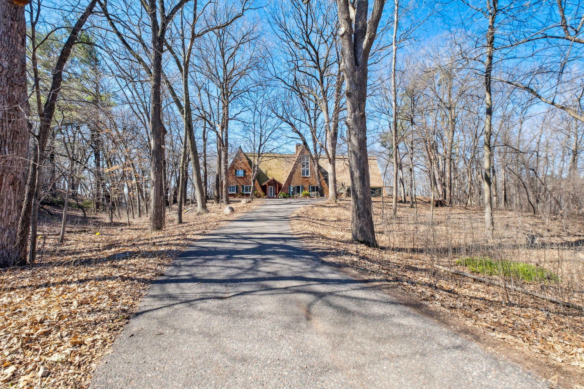 Property Photo:  700 Hillside Drive  MN 55391 