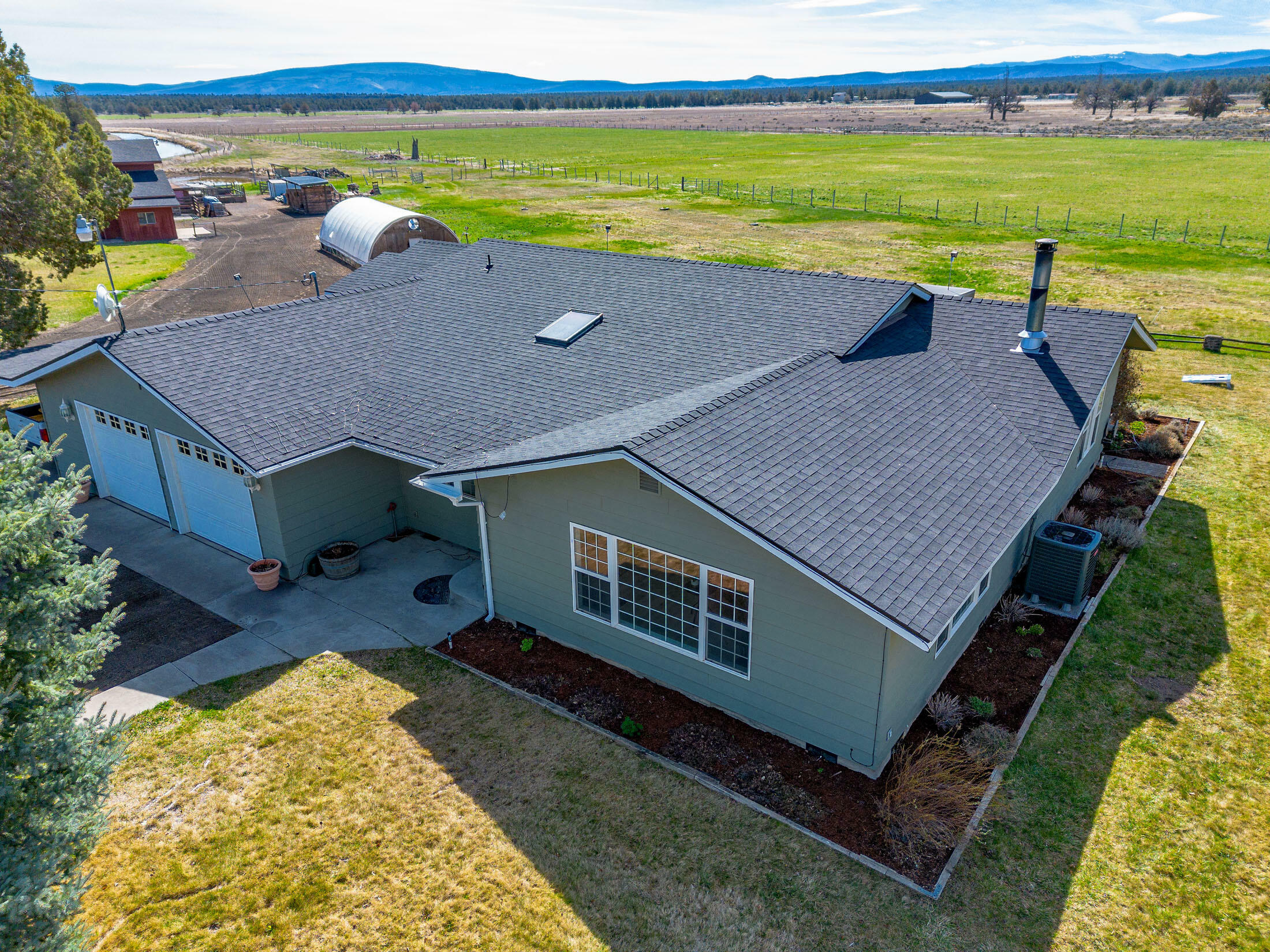 Property Photo:  25025 Dodds Road  OR 97701 