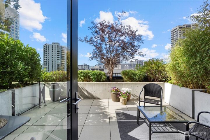 2720 3rd Avenue 513  Seattle WA 98121 photo