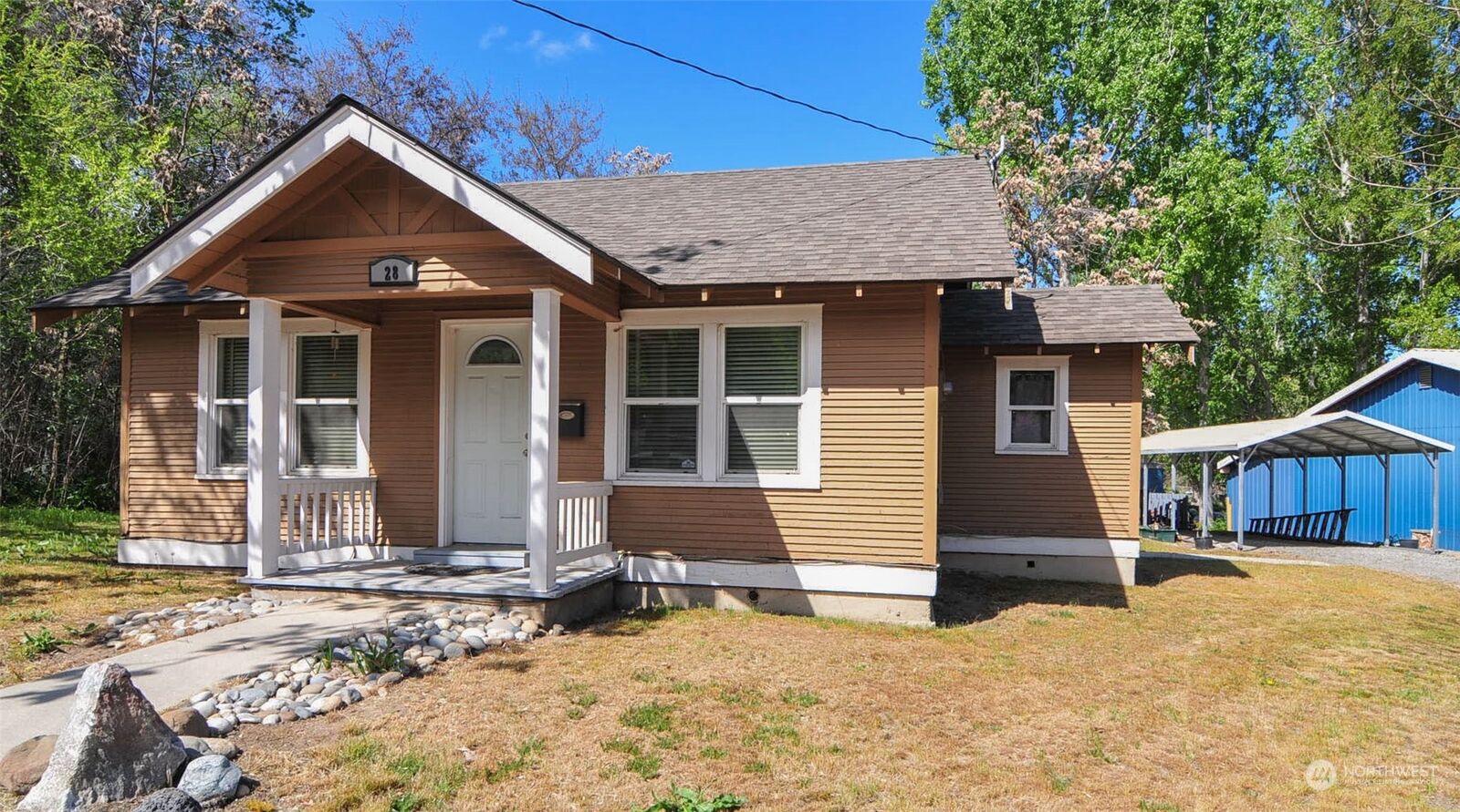 Property Photo: 28 Beuzer Street WA 98801