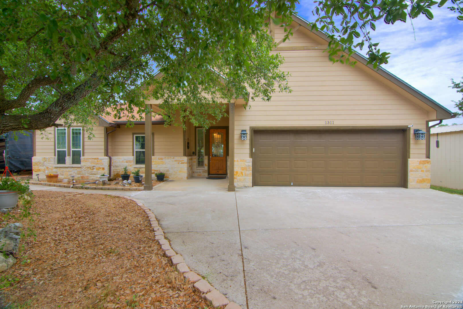 Property Photo:  1311 Heritage Hill  TX 78133 