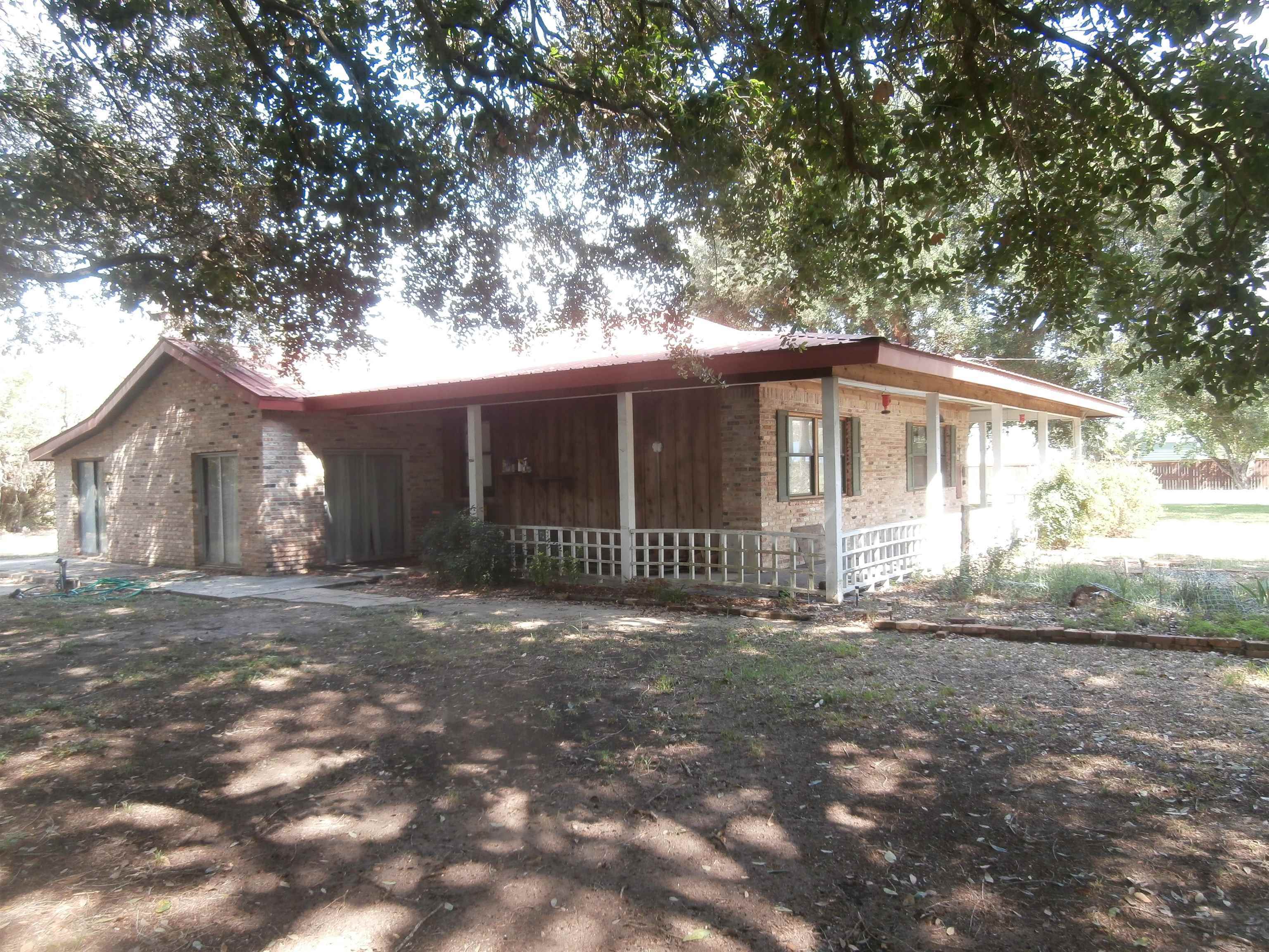 Property Photo:  320 Roberts Ave.  TX 77611 