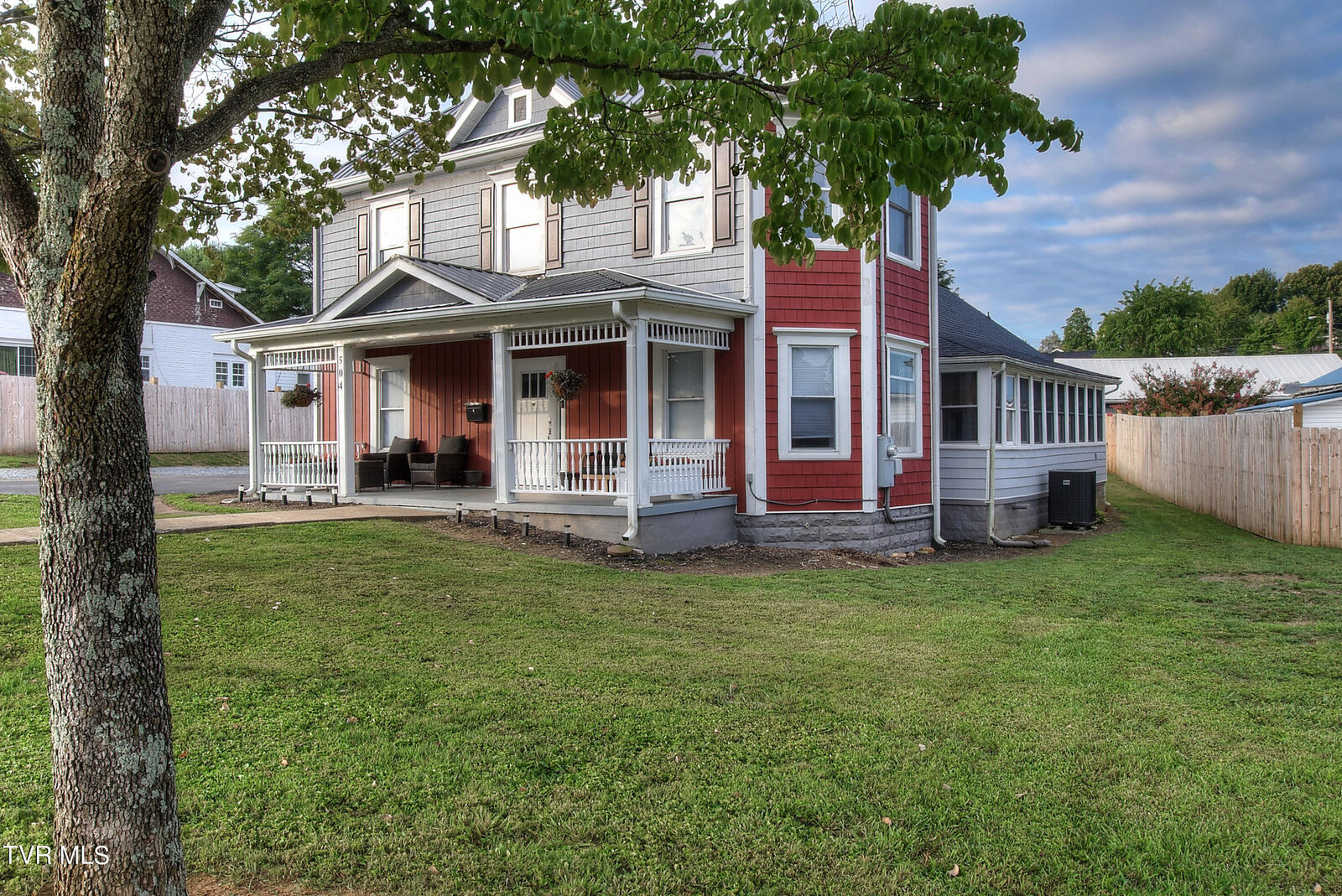 Property Photo: 504 Maple Street TN 37643
