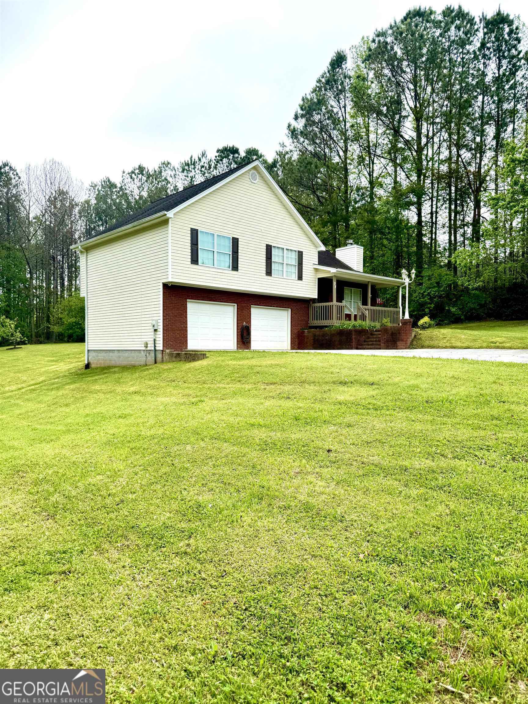 Property Photo: 77 N Ridge Drive GA 30176
