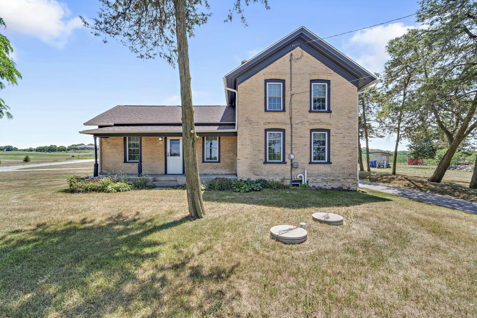 Property Photo: 1707 Decorah Rd WI 53095