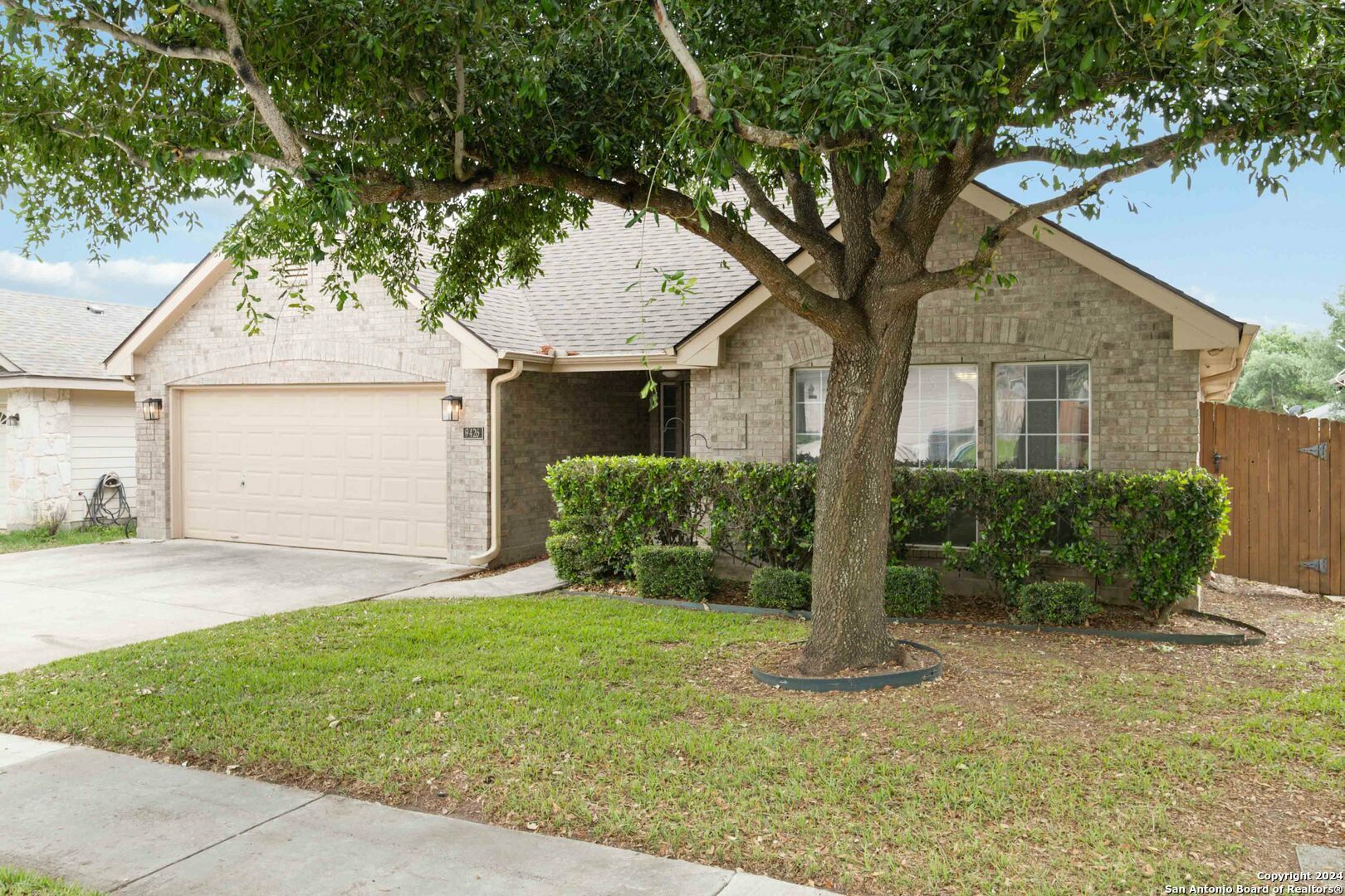 Property Photo:  9426 Anderson Court  TX 78109 