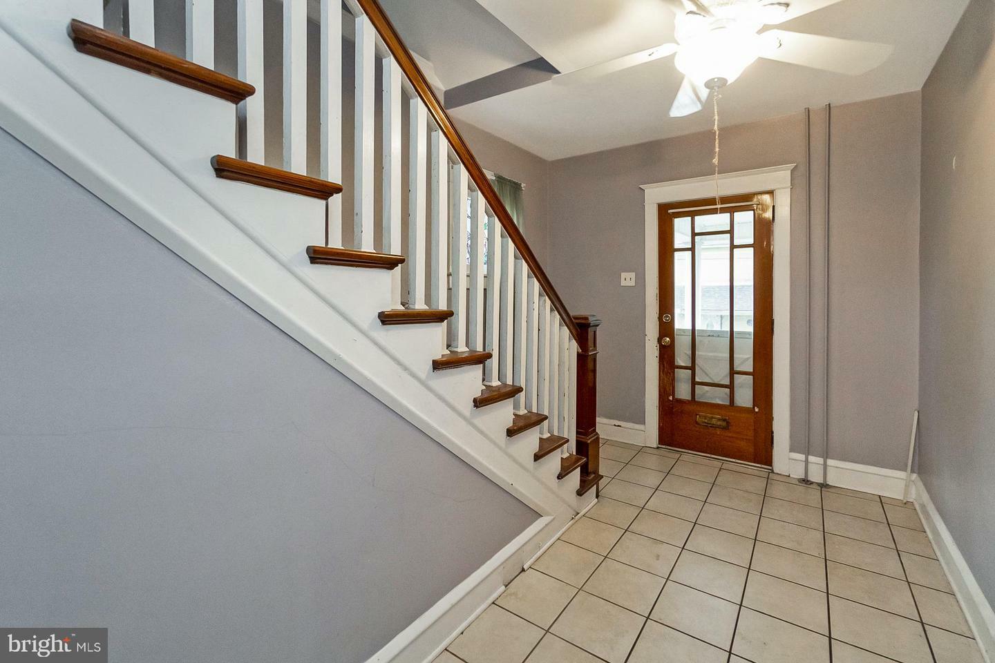 Property Photo:  209 Oak Street  PA 18064 