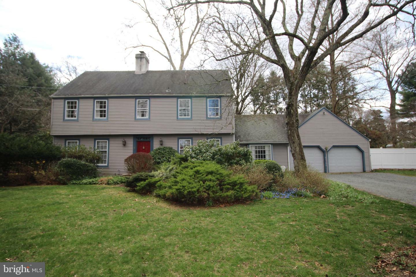 Property Photo:  6 Wynnewood Drive  NJ 08512 