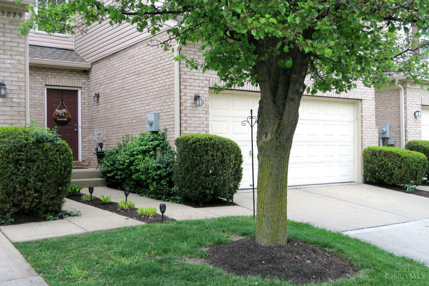 Property Photo:  3877 Thorngate Drive  OH 45040 