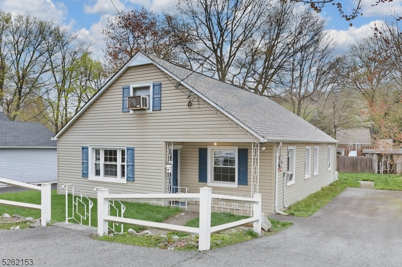 Property Photo: 8 Sylvan Ln NJ 07456