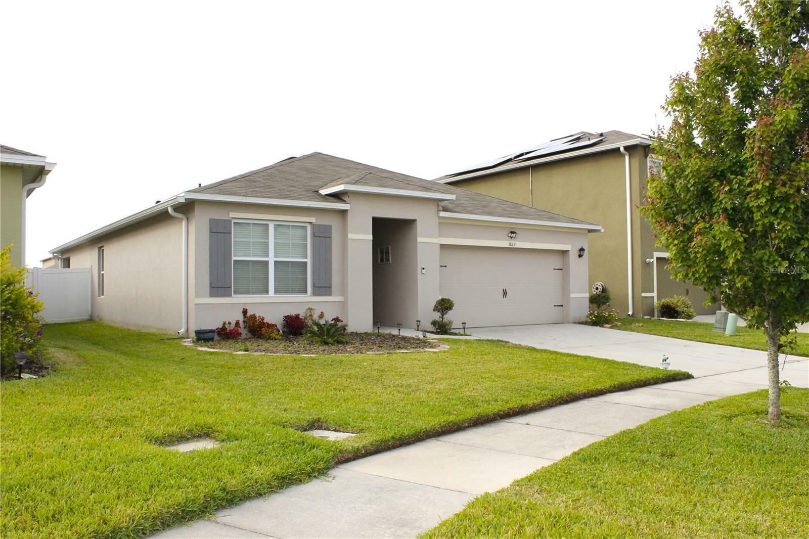 Property Photo:  1823 Pristine Loop  FL 33811 