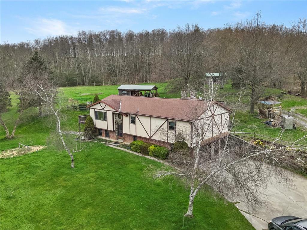 Property Photo:  1569 S Macafee Rd  PA 18810 
