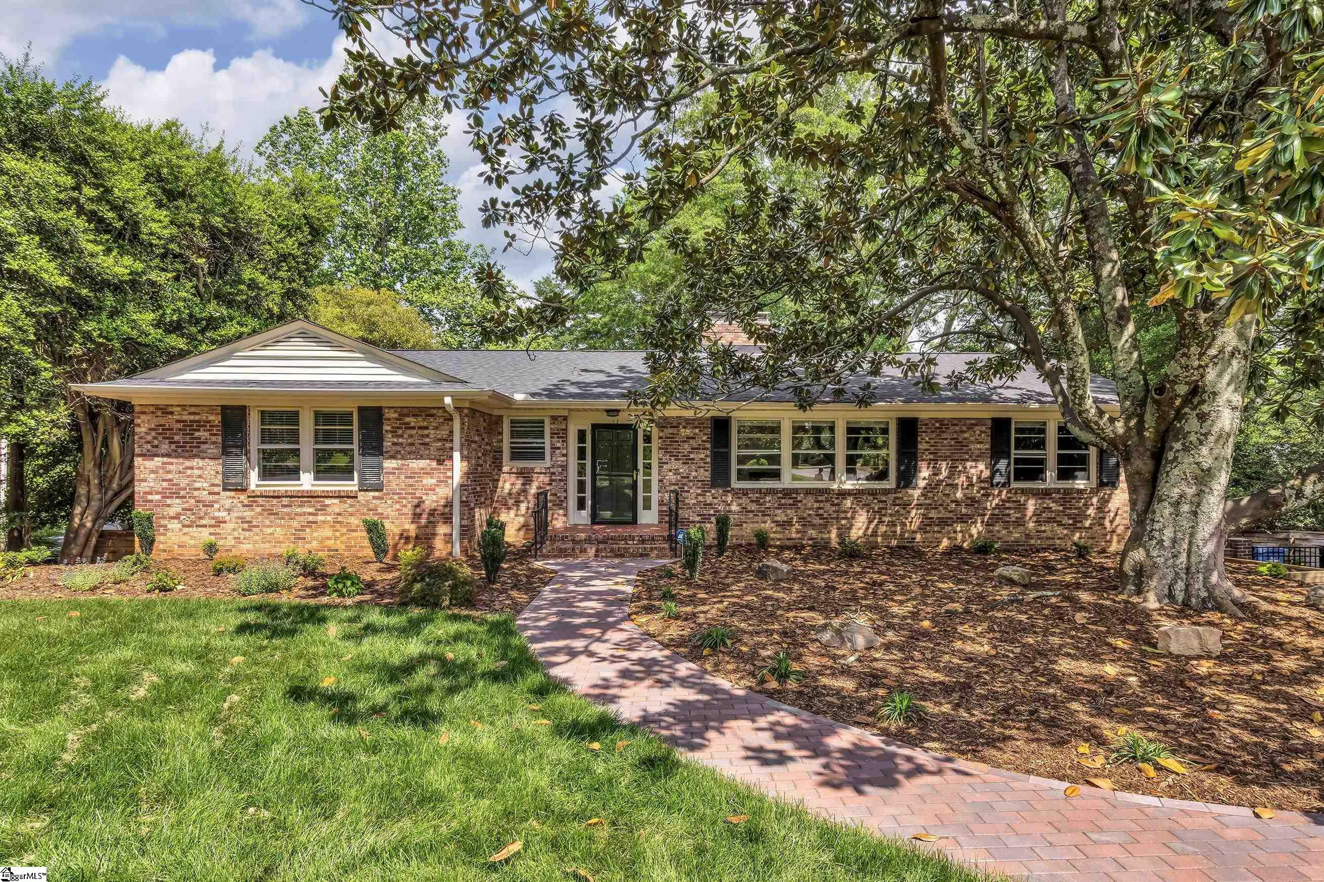 Property Photo:  213 Boxwood Avenue  SC 29601 