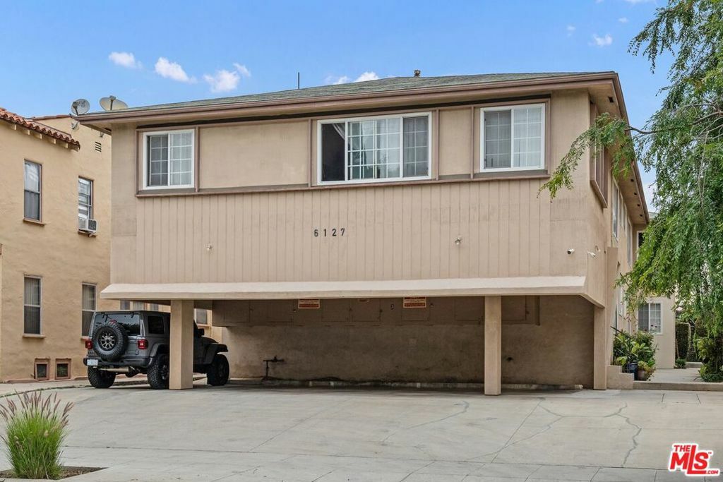 Property Photo: 6127 Saturn Street CA 90035