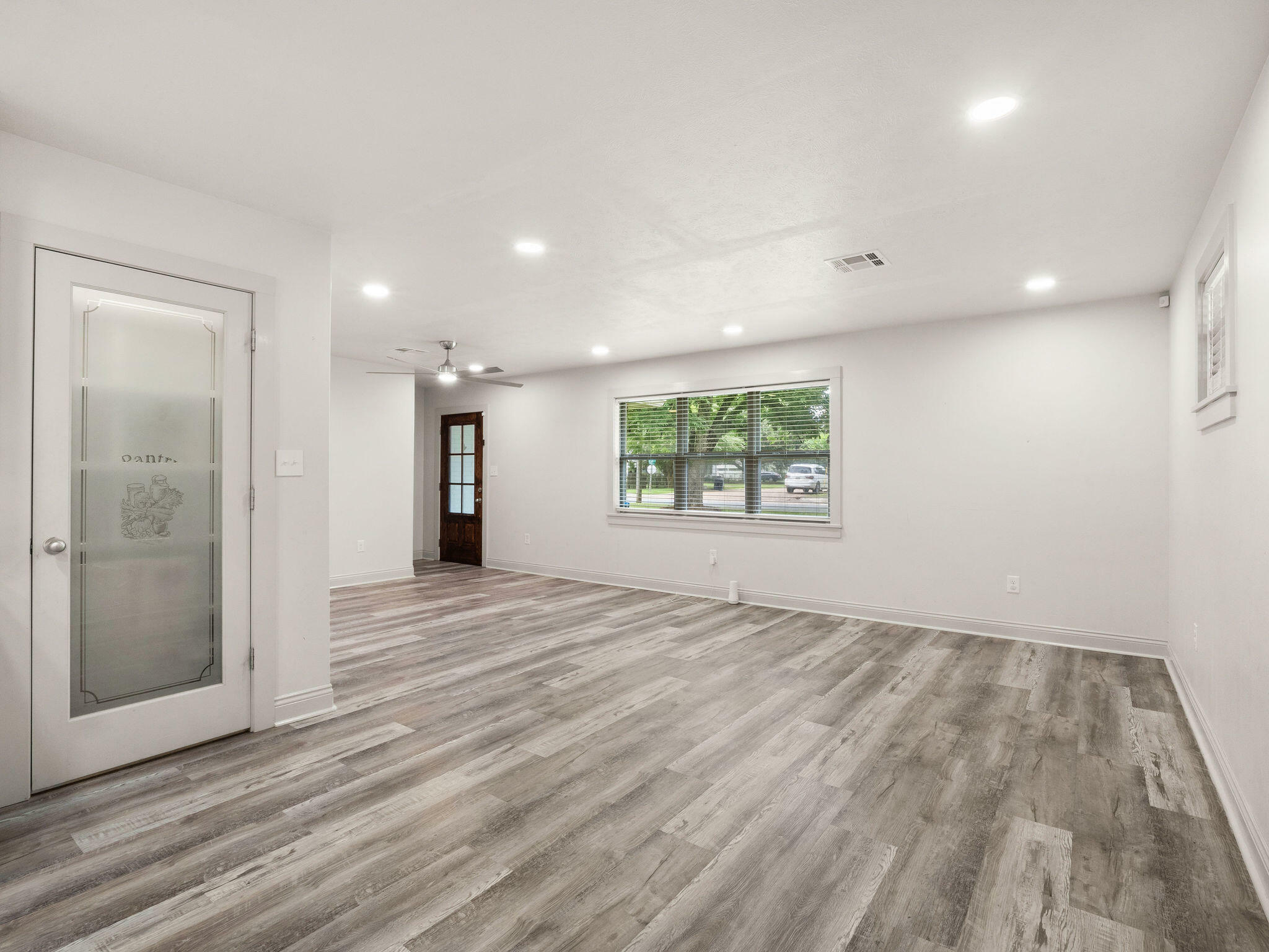 Property Photo:  602 Bilbo Street  LA 70634 