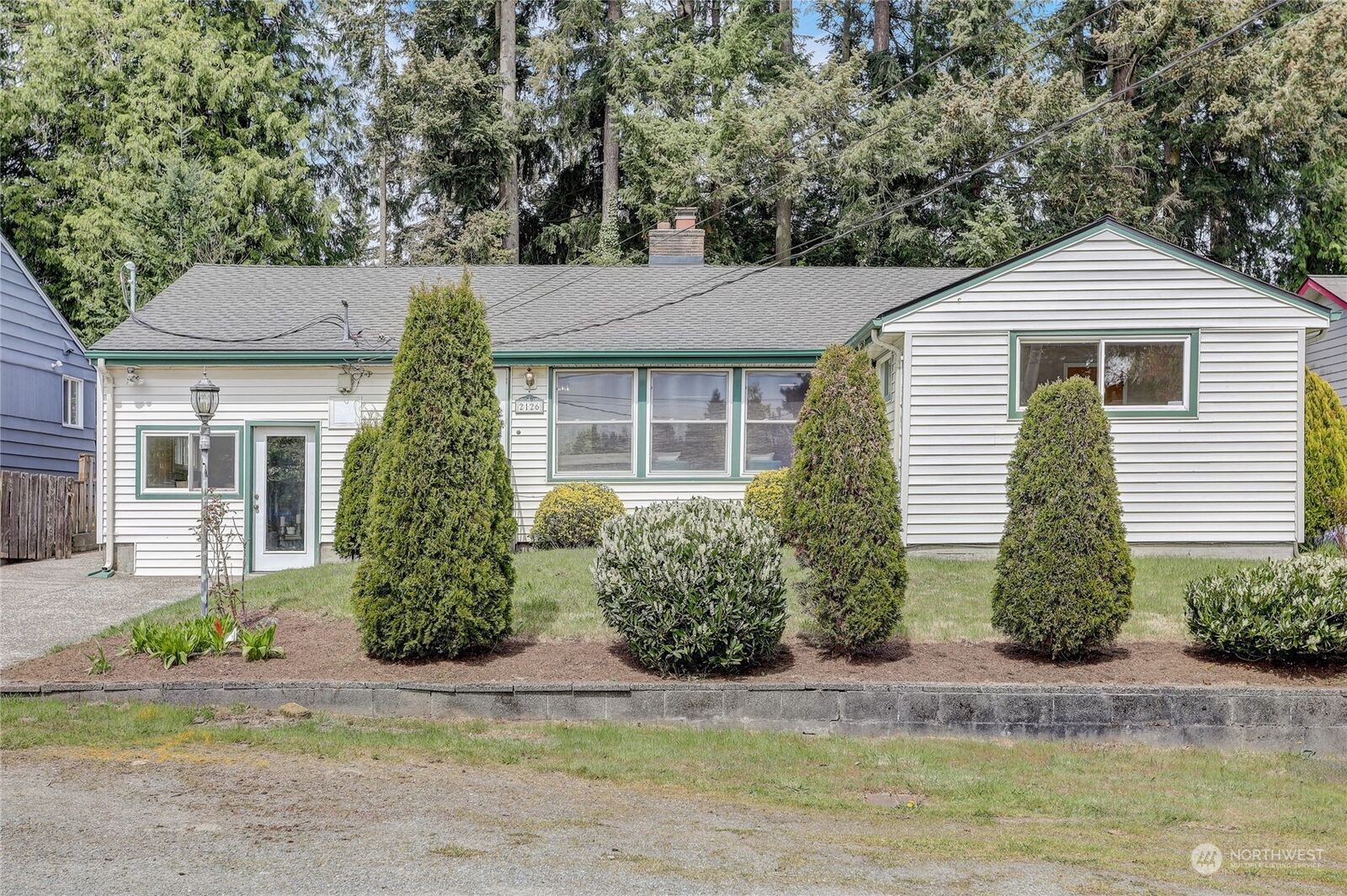 Property Photo:  2126 N 158th Street  WA 98133 