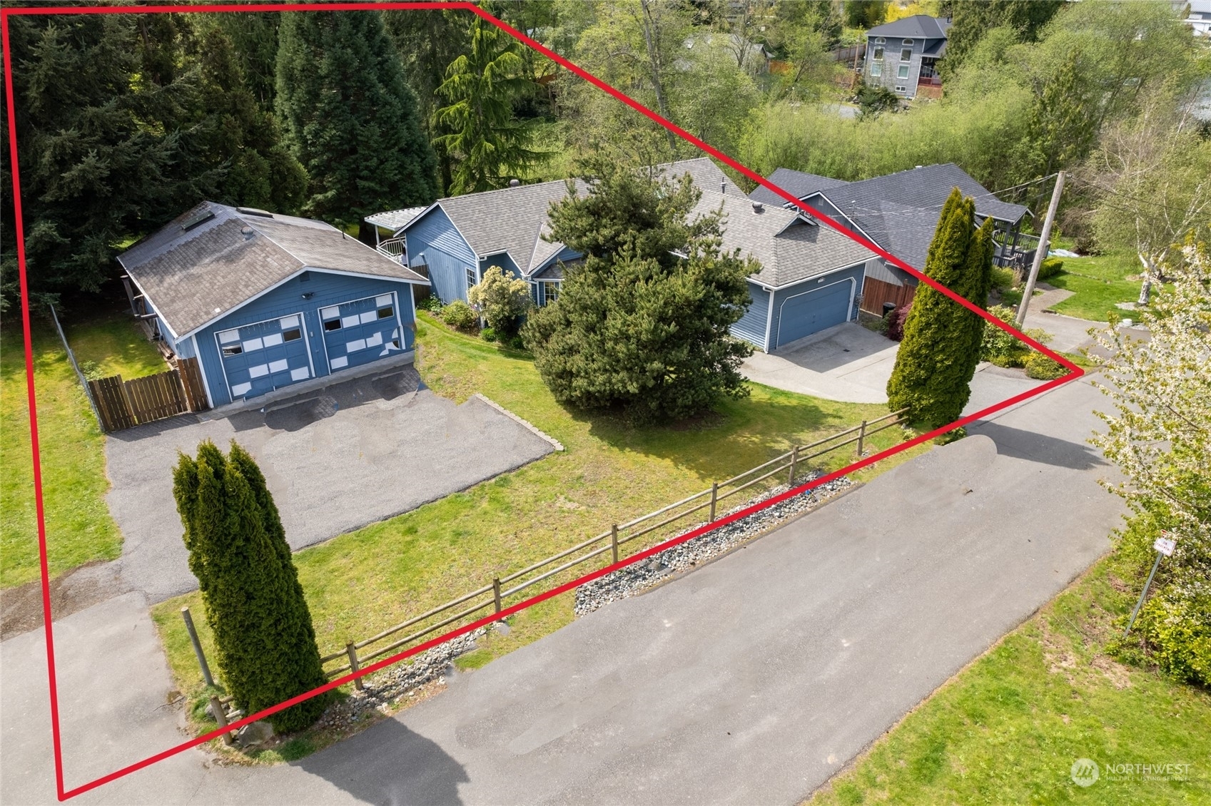 Property Photo:  130 E McGill Avenue  WA 98208 