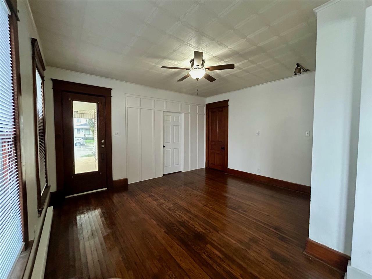 Property Photo:  312 Richmond Ave  IN 47374 