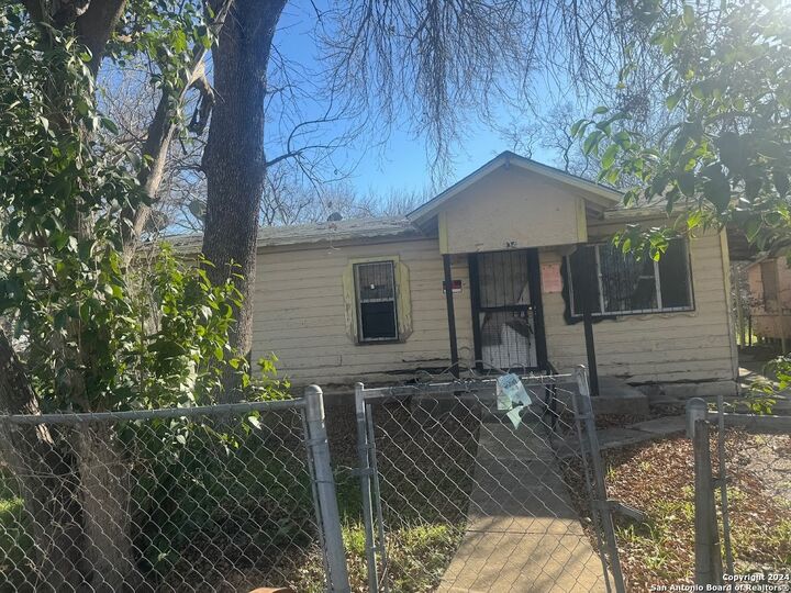 234 Doolittle St  San Antonio TX 78211 photo