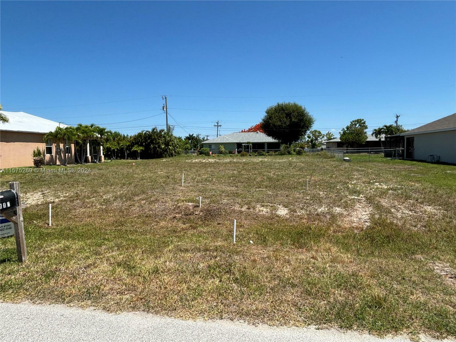 Property Photo:  1111 SW 40th Ter  FL 33914 