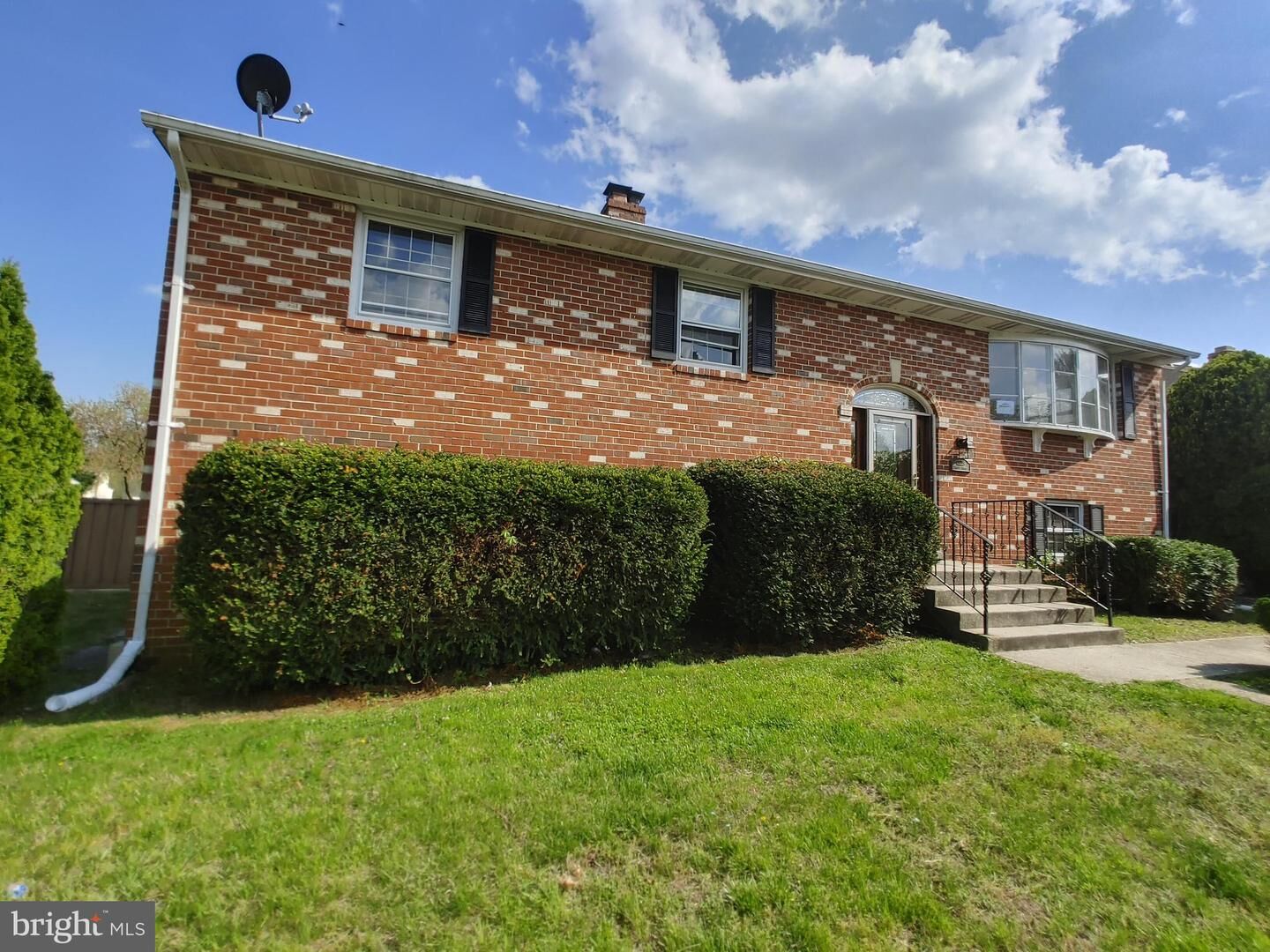 Property Photo:  13219 Vandine Street  MD 20774 