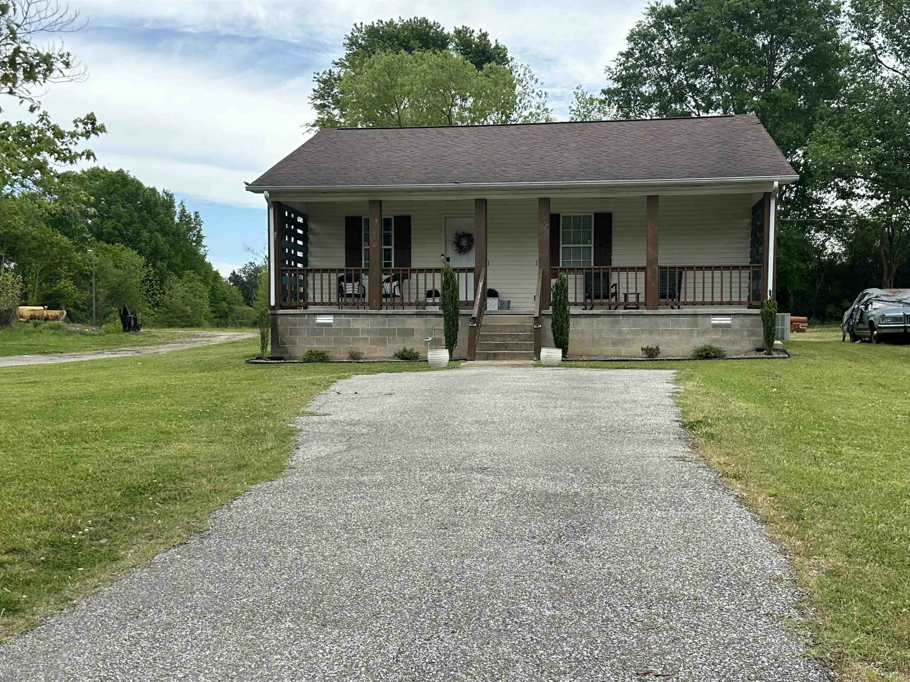 Property Photo:  654 Luray Ave  TN 38340 