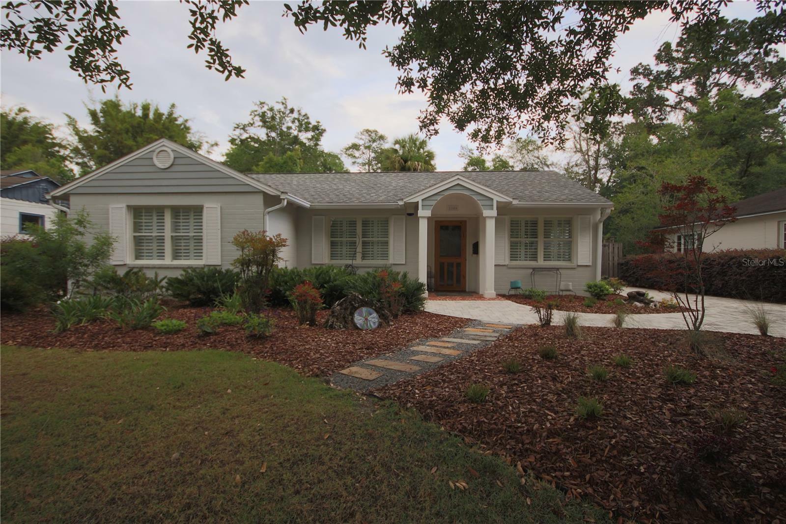 Property Photo: 1109 NE 5th Street FL 32601