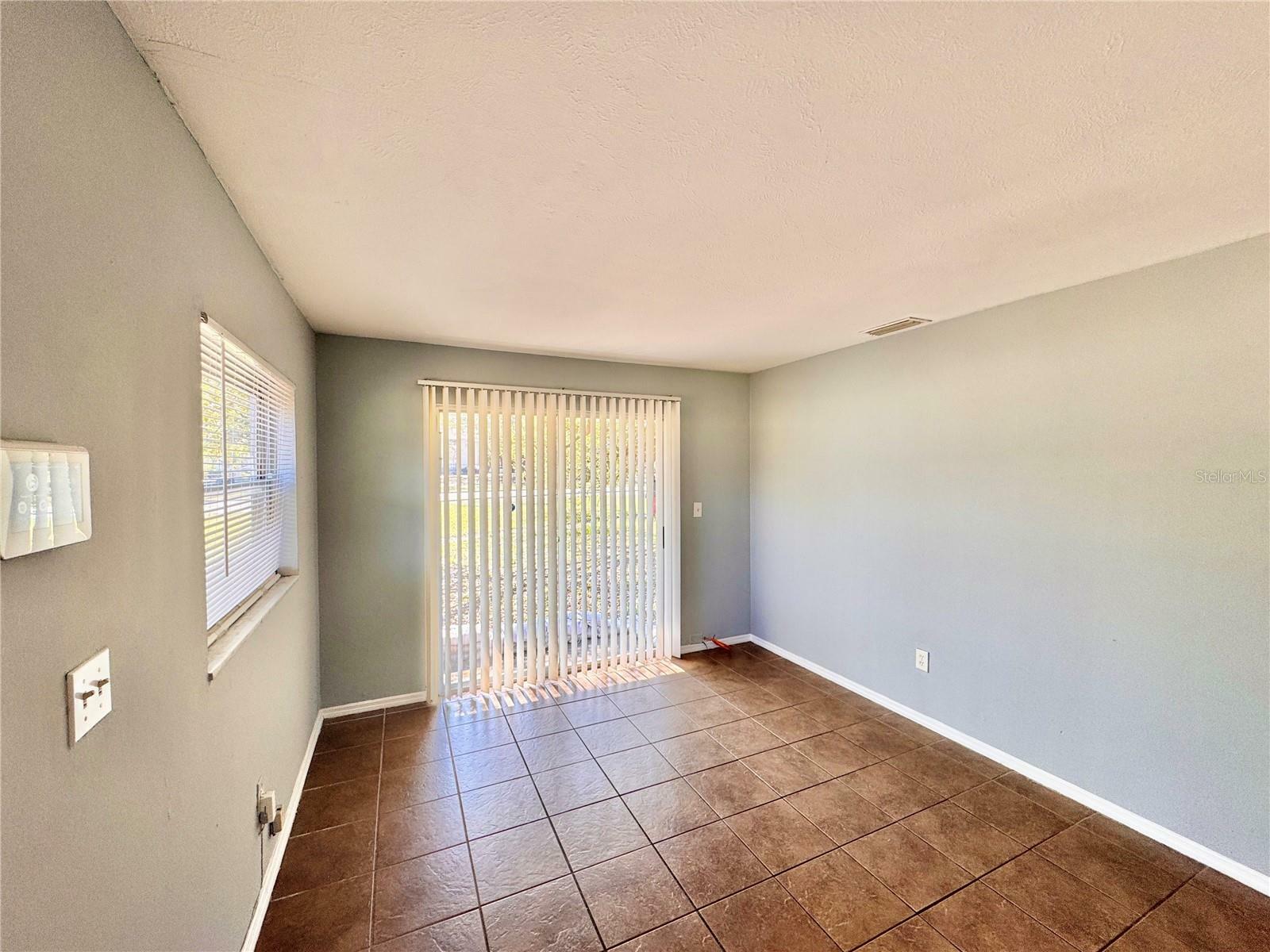 Property Photo:  544 S Cottage Hill Road  FL 32805 