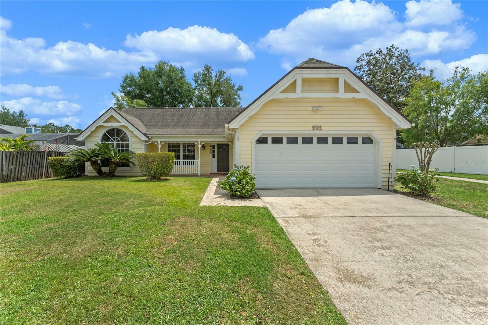 Property Photo:  535 White River Drive  FL 32828 