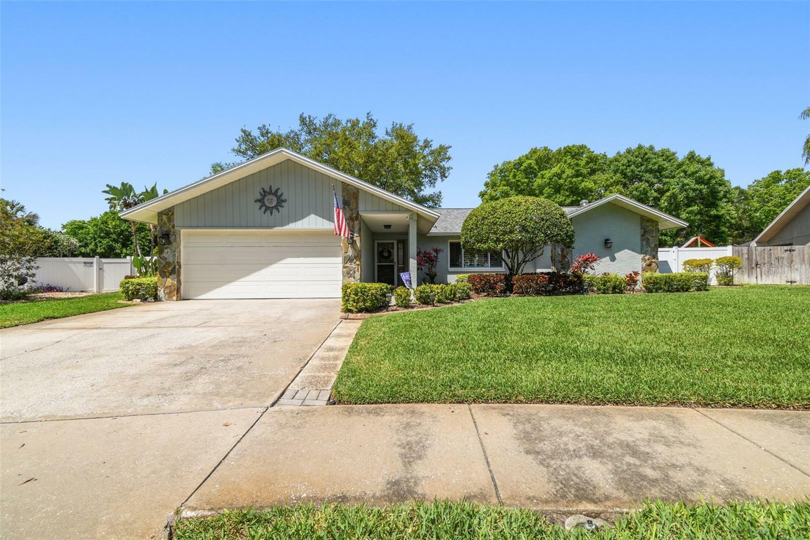 Property Photo: 561 Hadley Drive FL 34683