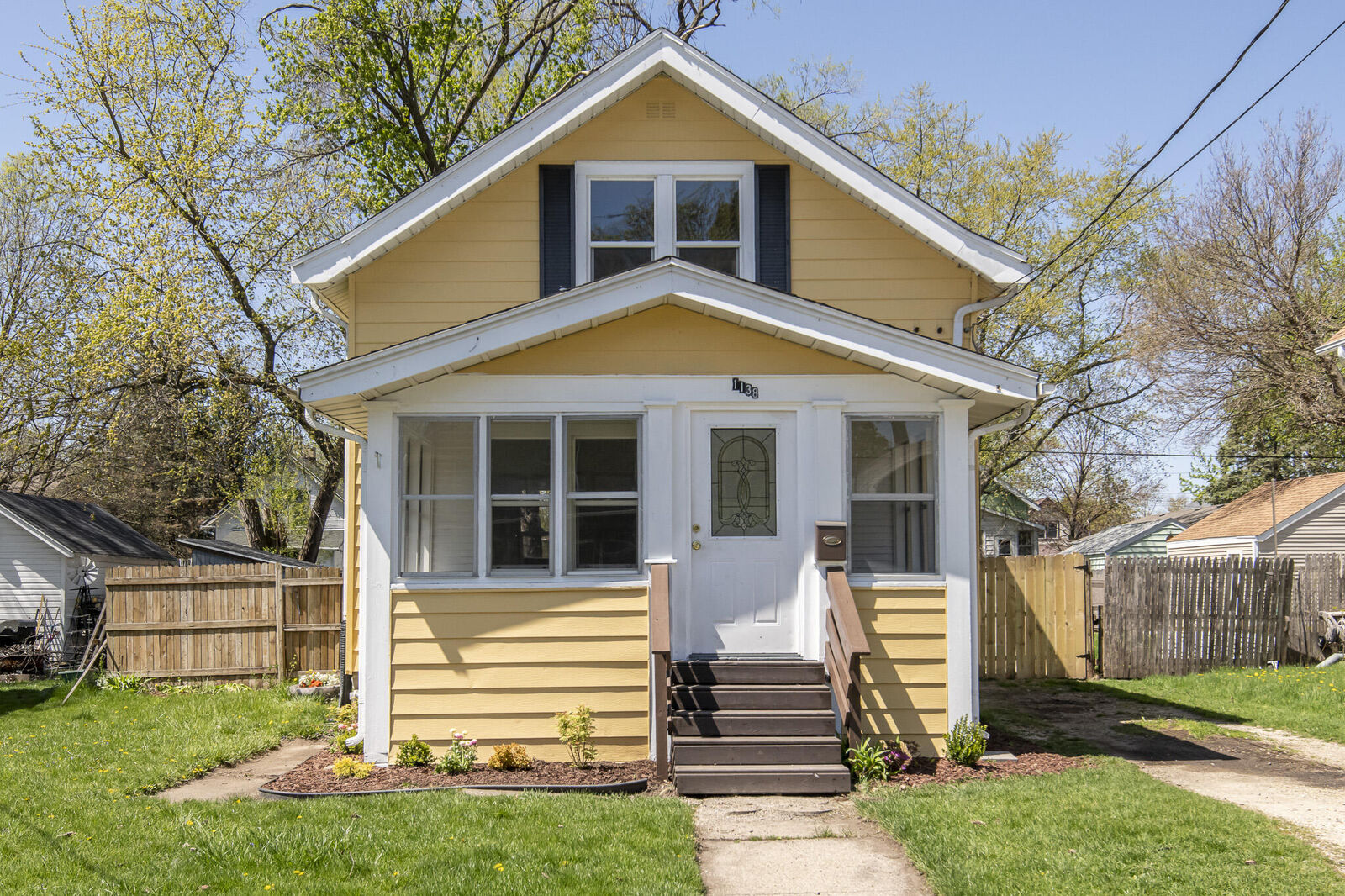 Property Photo:  1138 Tenth St  WI 53511 