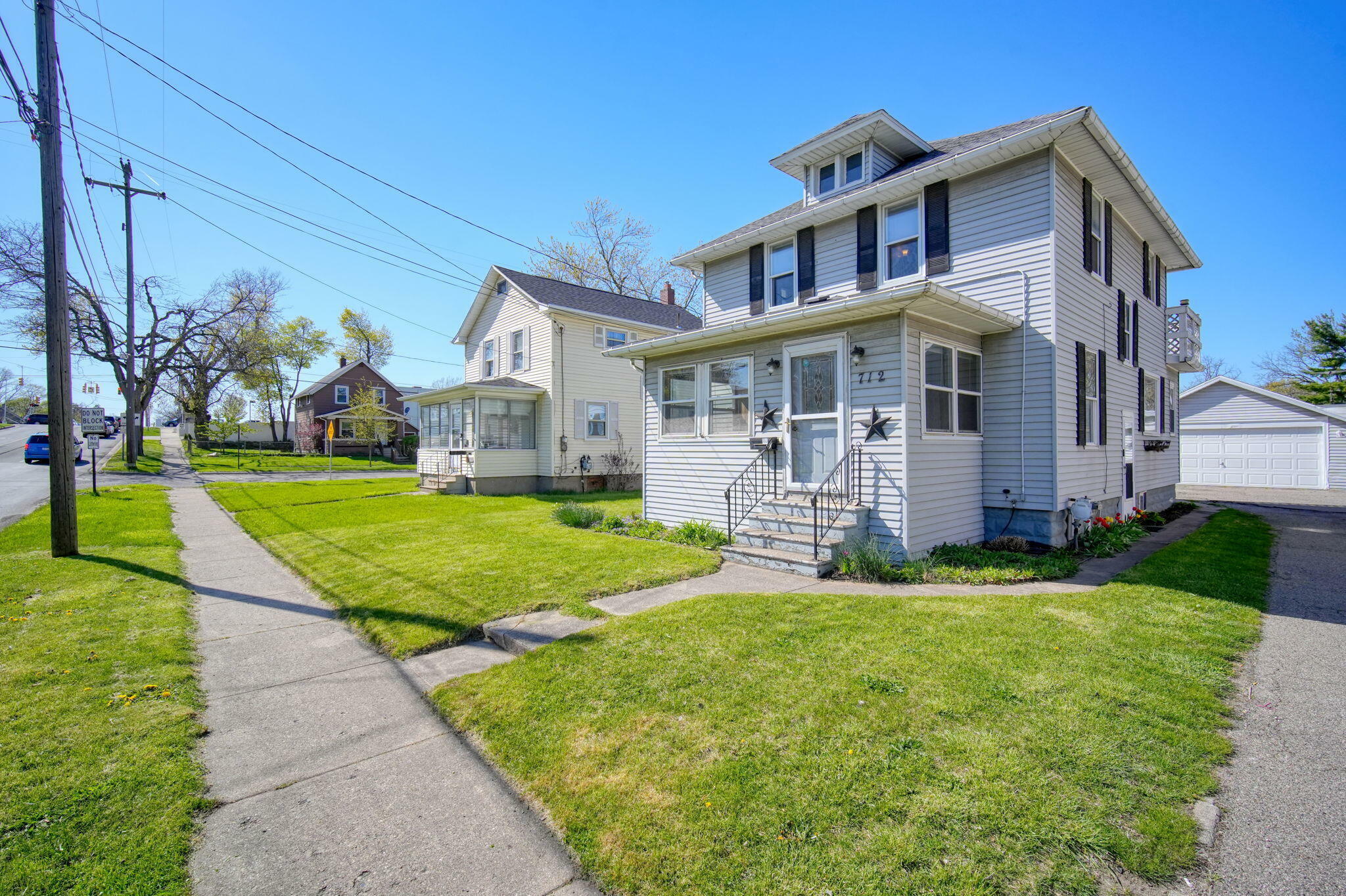 Property Photo:  712 W North Street  MI 49202 