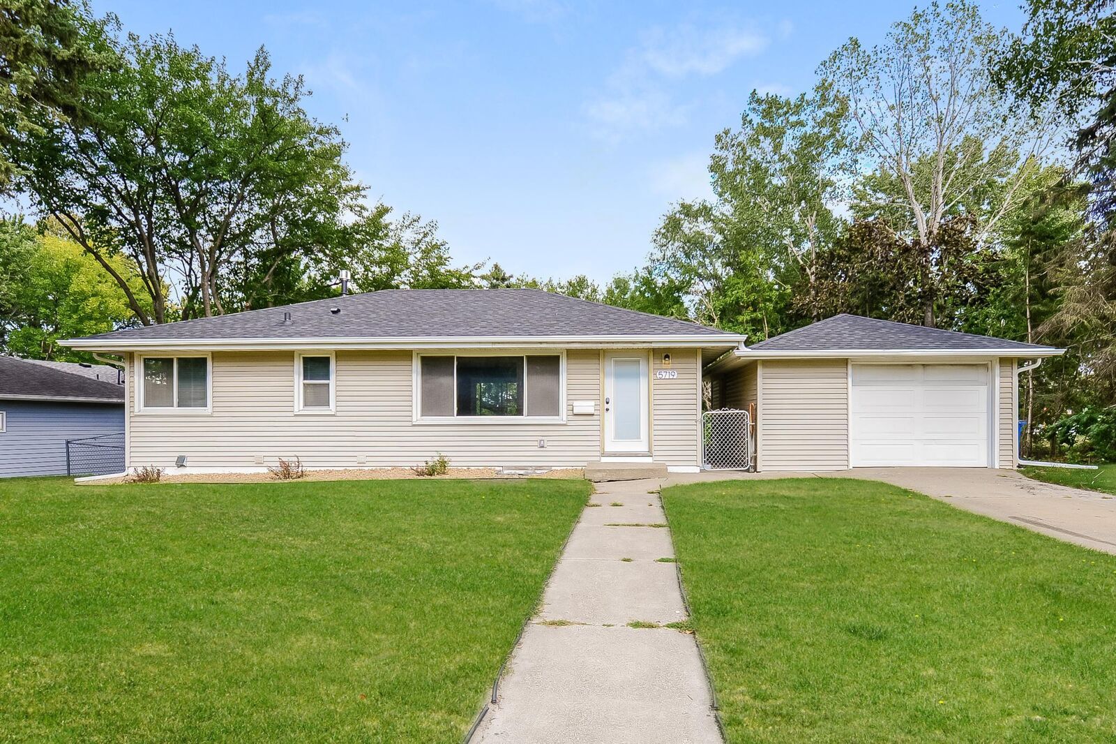 Property Photo:  5719 W Moore Lake Drive NE  MN 55432 