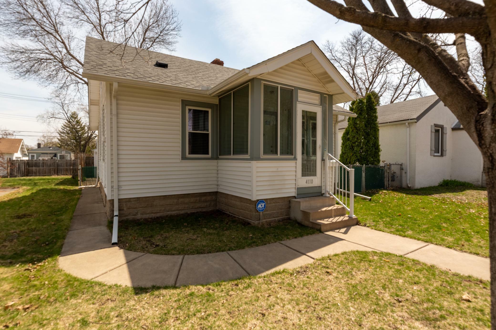 Property Photo:  4110 Upton Avenue N  MN 55412 