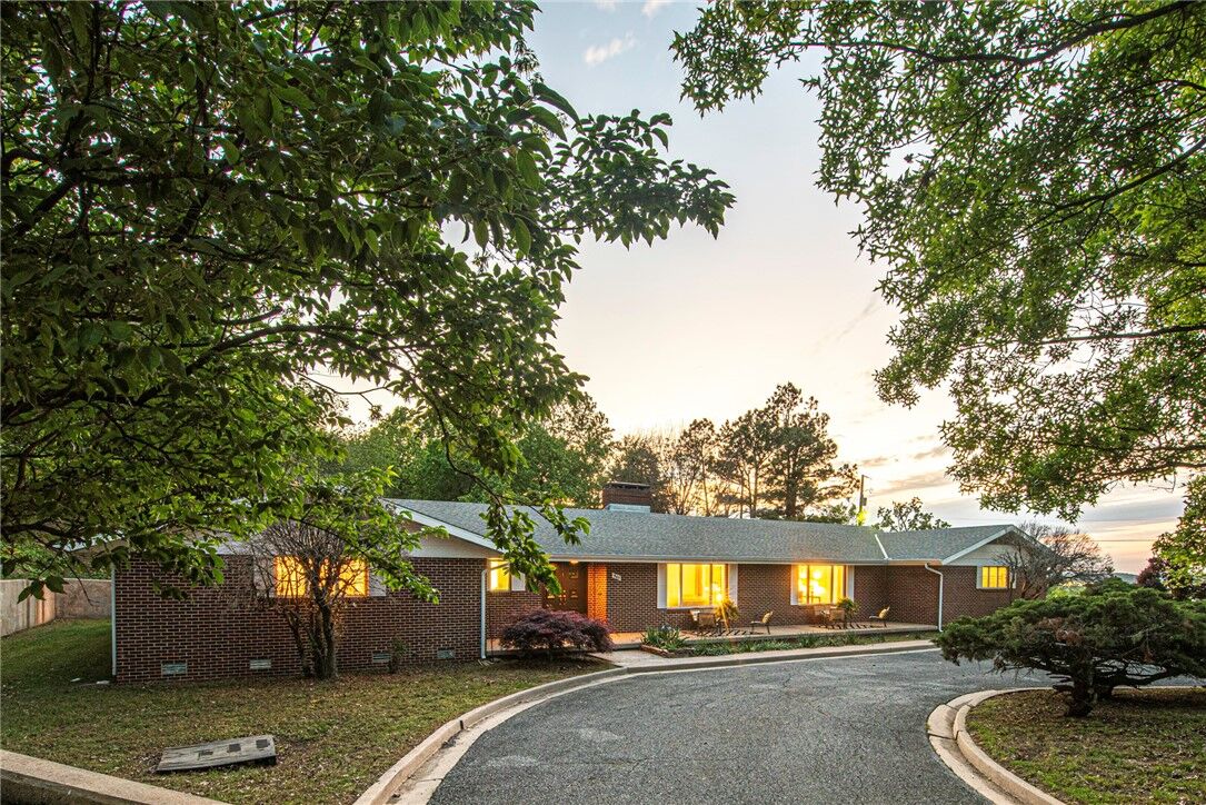 Property Photo:  965 N Hall Avenue  AR 72701 