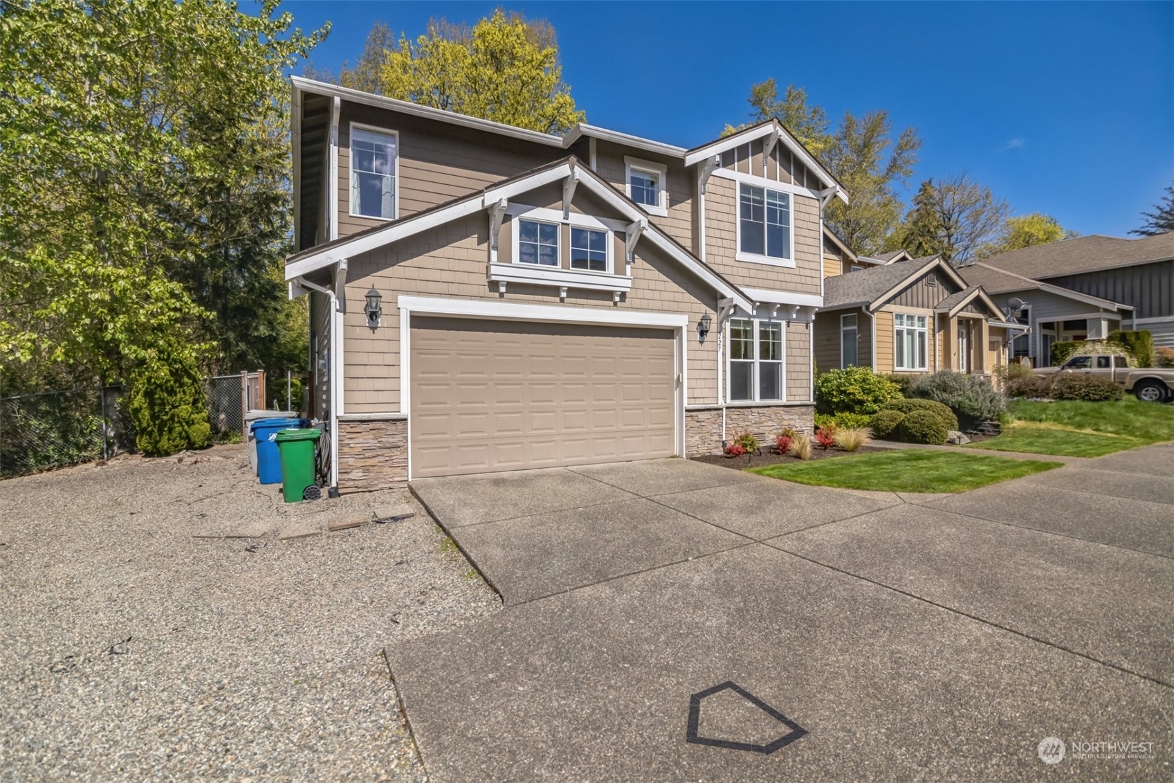 Property Photo:  227  Orcas Place SE  WA 98059 