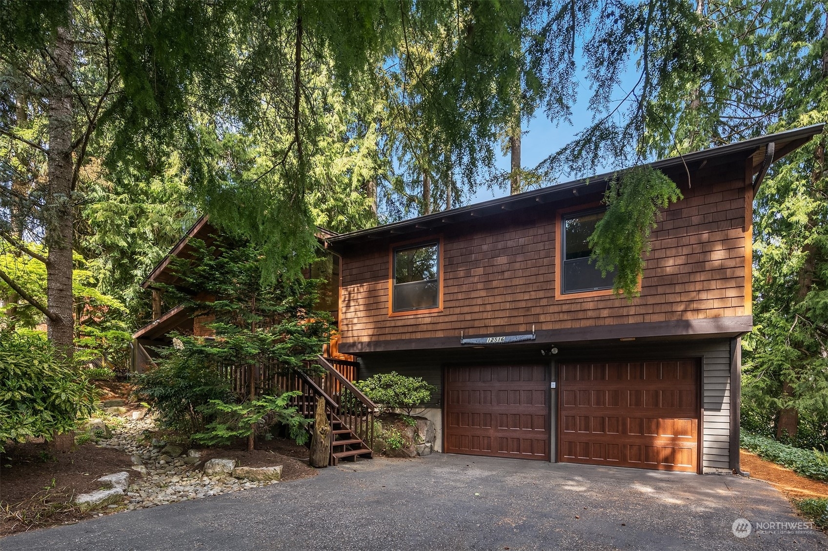 Property Photo:  12516 NE 65th Court  WA 98033 