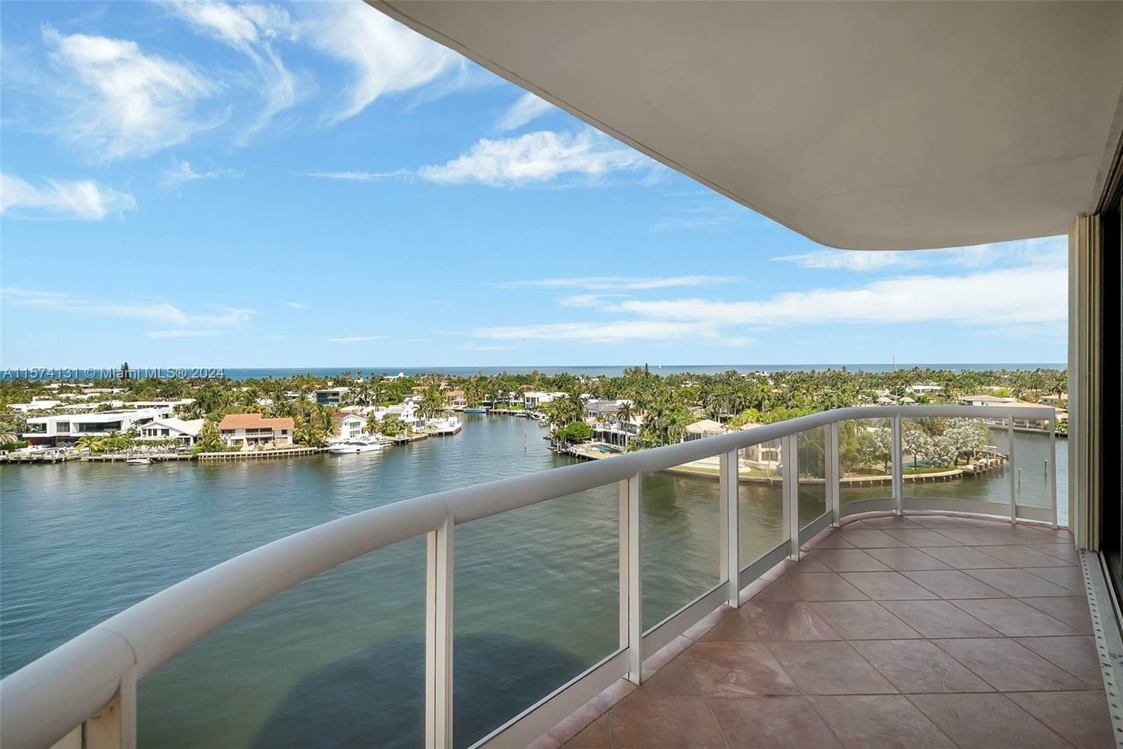 Property Photo:  20191 E Country Club Dr 906  FL 33180 