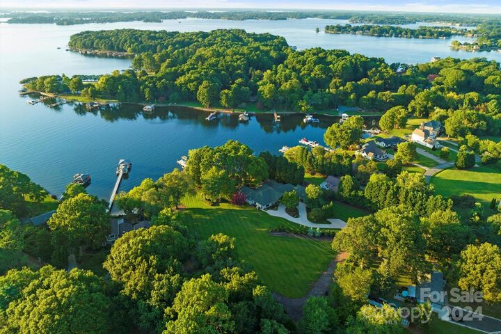 Property Photo: 15919 Sunset Drive NC 28078