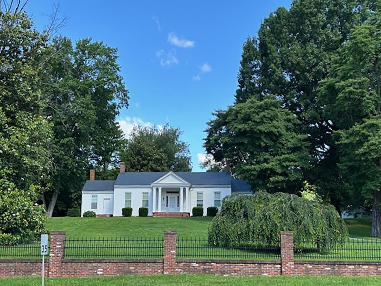 Property Photo: 1005 S Green Street KY 42420-0000