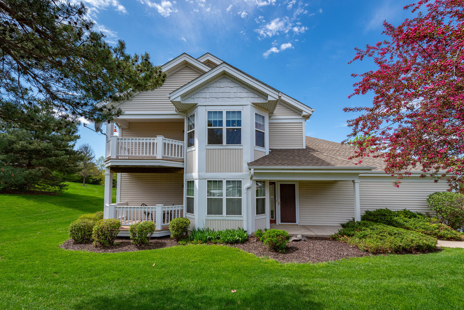 Property Photo: 7083 W Rawson Ave WI 53132