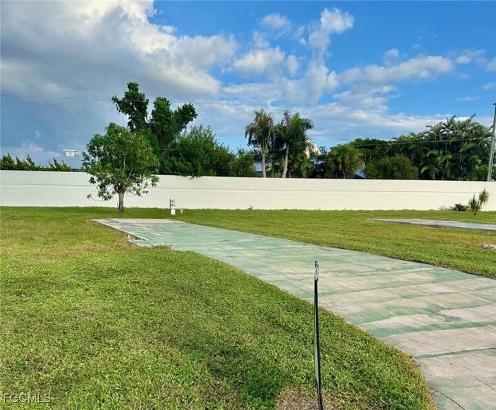 60 Poplar Place  Fort Myers FL 33908 photo