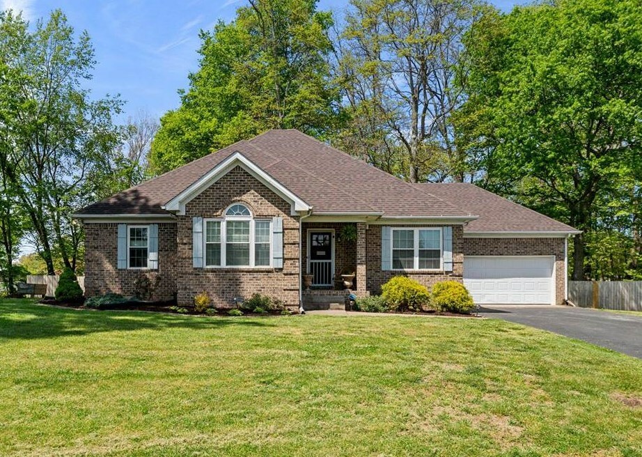 Property Photo:  521 Lamplighter Court  KY 42104 